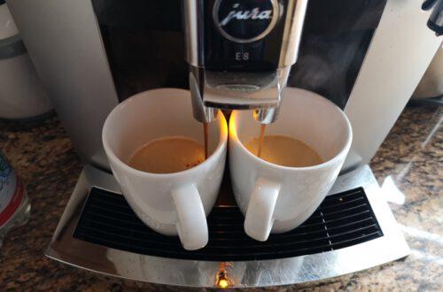 Kaffee aus Kaffeemaschine